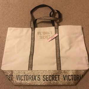 Victoria’s Secret tote